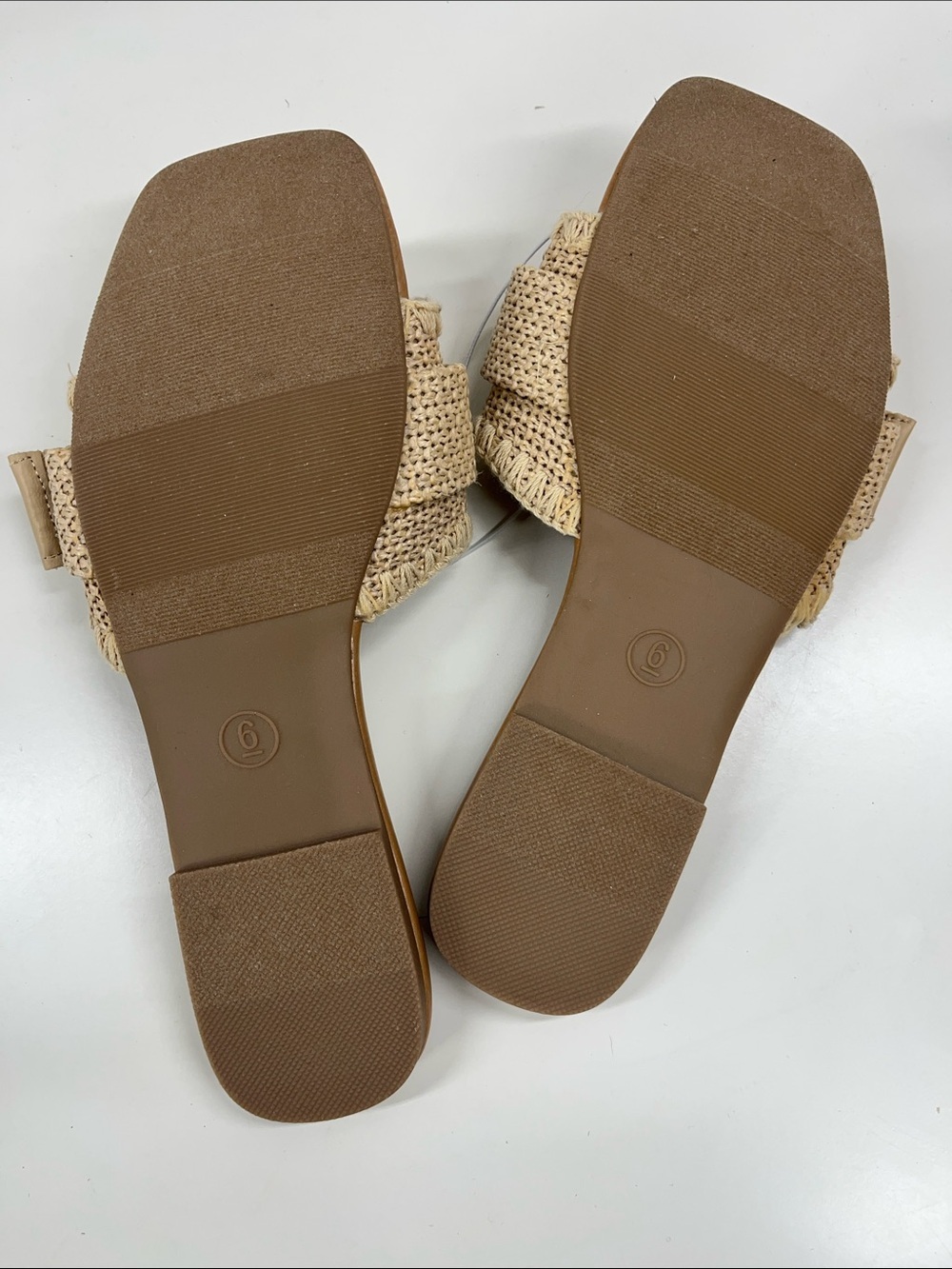 NWT Universal Thread Linda Raffia Buckle Slide Sandals Tan Brown Size 6 - Picture 4 of 4